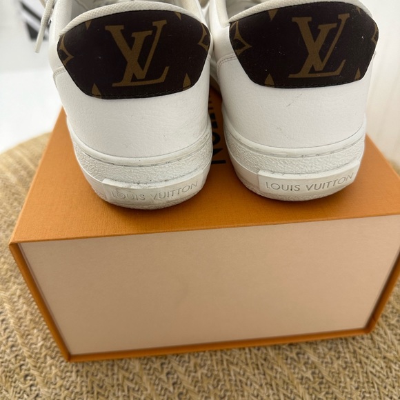 Louis Vuitton Charlie sneakers. Slightly worn .Proof of purchase at LV. - Picture 2 of 5
